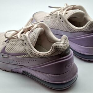 Nike Motiva Damen Sneaker Creme Lila EU 41 FD6409-006 gebraucht