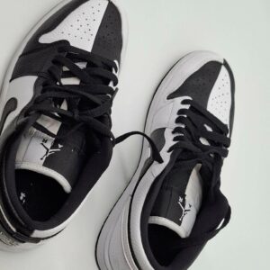 Nike Air Jordan 1 Low Sneaker Schwarz Weiß gebraucht